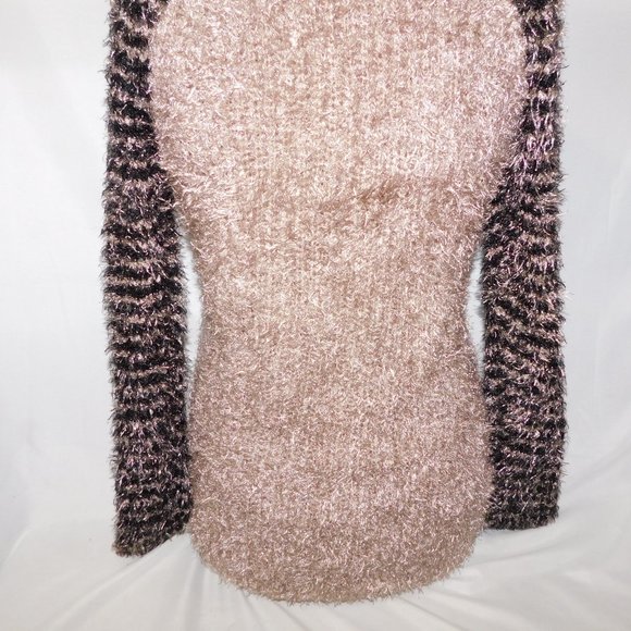 Romeo & Juliet Couture Womens S Fuzzy Eyelash Sweater Black Bronze NEW w Tag - Picture 11 of 11